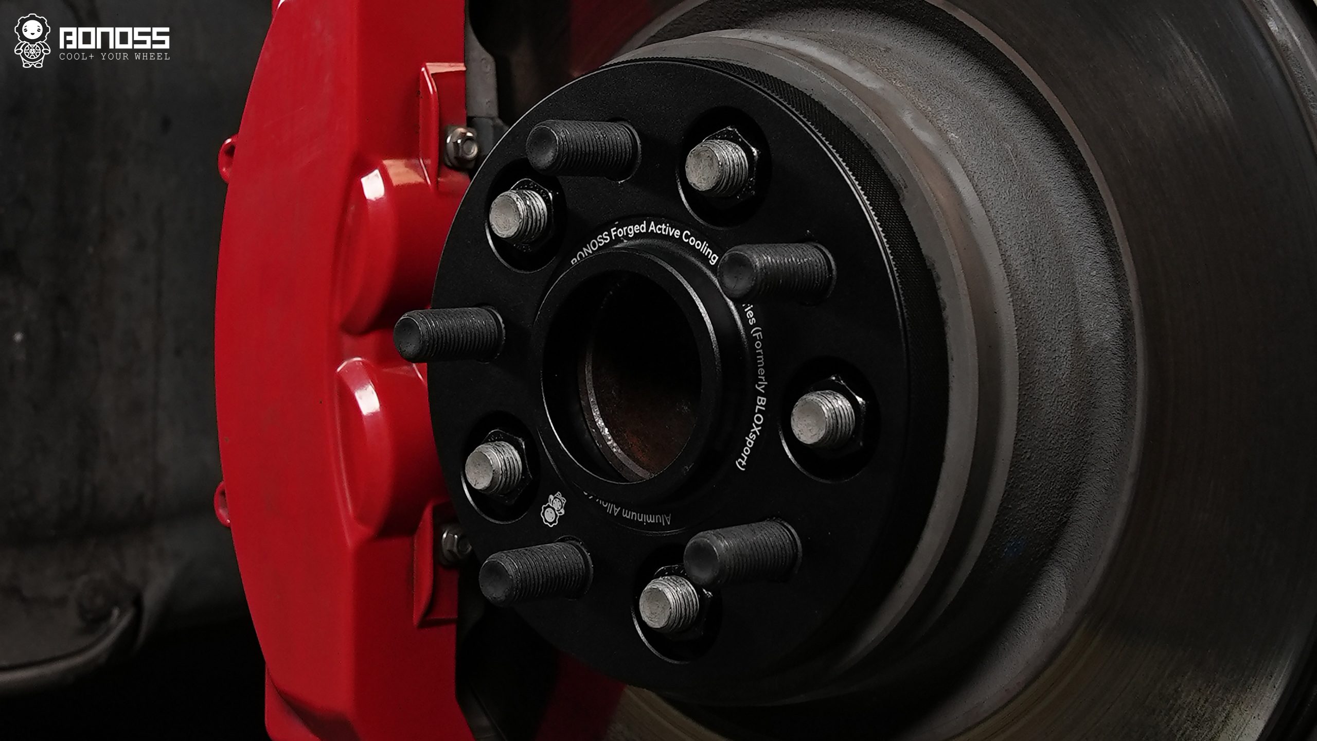 فواصل العجلات المُصنعة من BONOSS ذات التبريد النشط لتيسلا موديل 3 2019: 18 ملم للأمام / 25 ملم للخلف