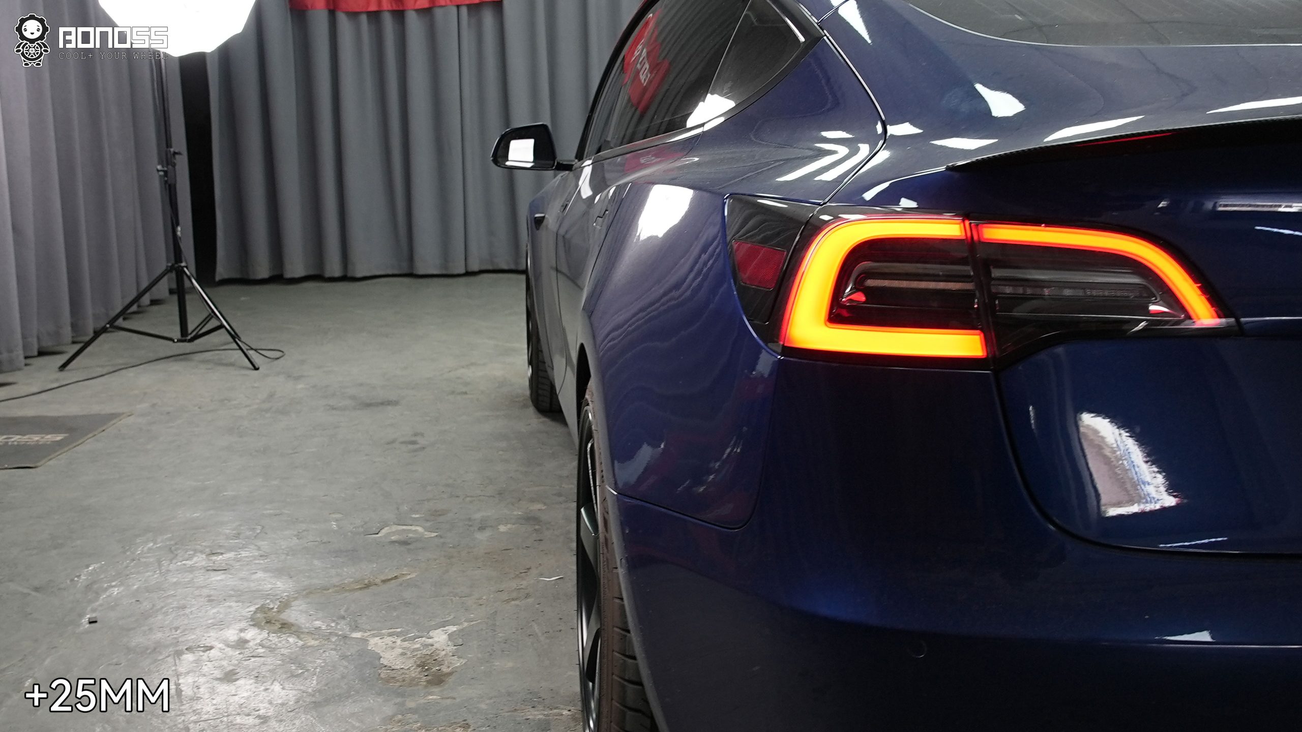 فواصل العجلات المُصنعة من BONOSS ذات التبريد النشط لتيسلا موديل 3 2019: 18 ملم للأمام / 25 ملم للخلف