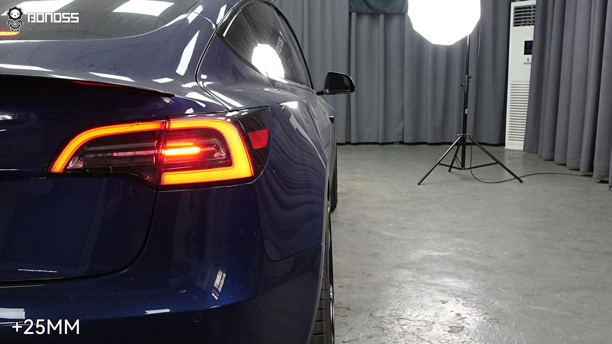 فواصل العجلات المُصنعة من BONOSS ذات التبريد النشط لتيسلا موديل 3 2019: 18 ملم للأمام / 25 ملم للخلف