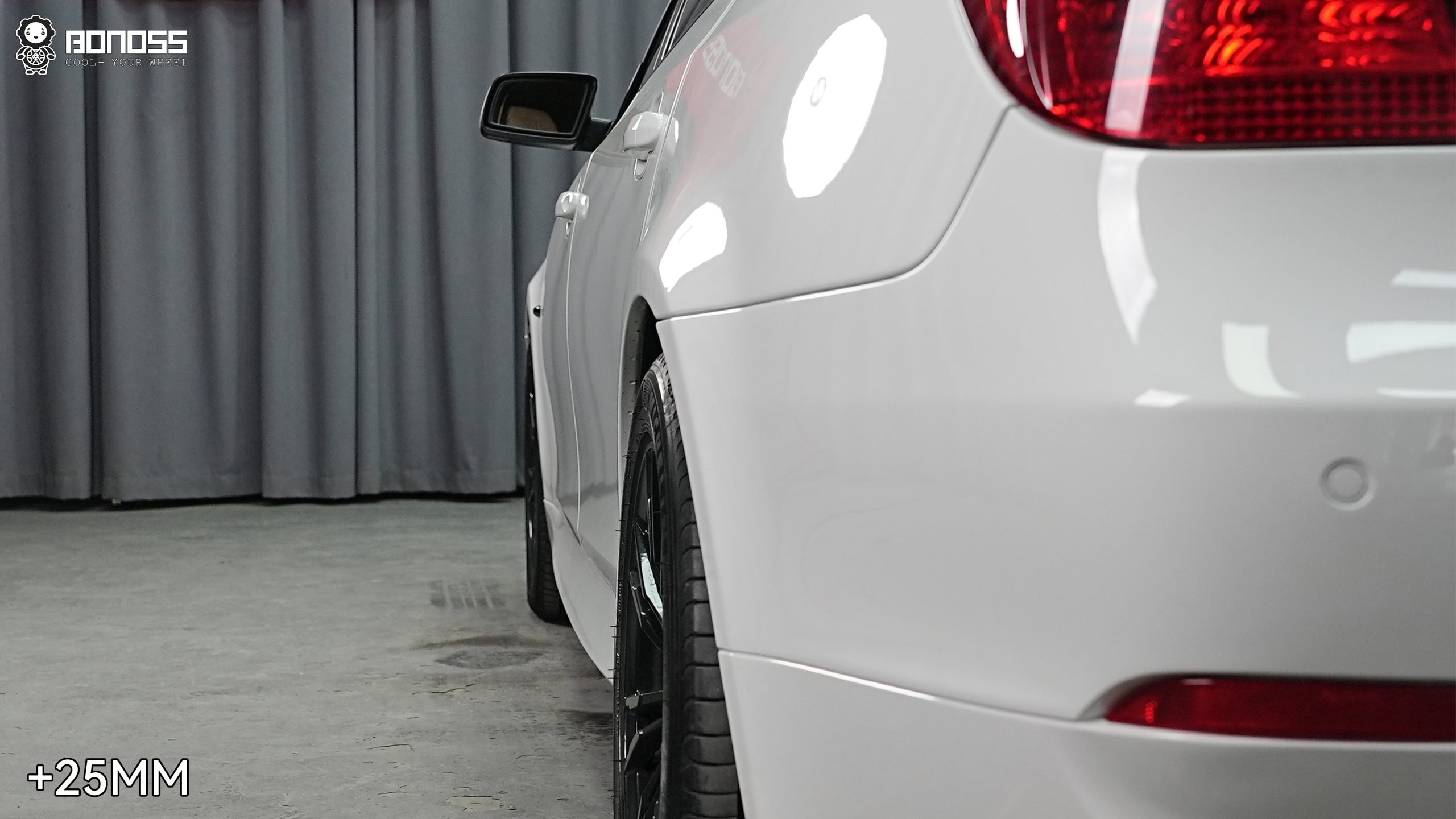 BONOSS Forged Lightweight Plus Wheel Spacers for 2007 BMW 530i 15mm Front 25mm Rear (4)