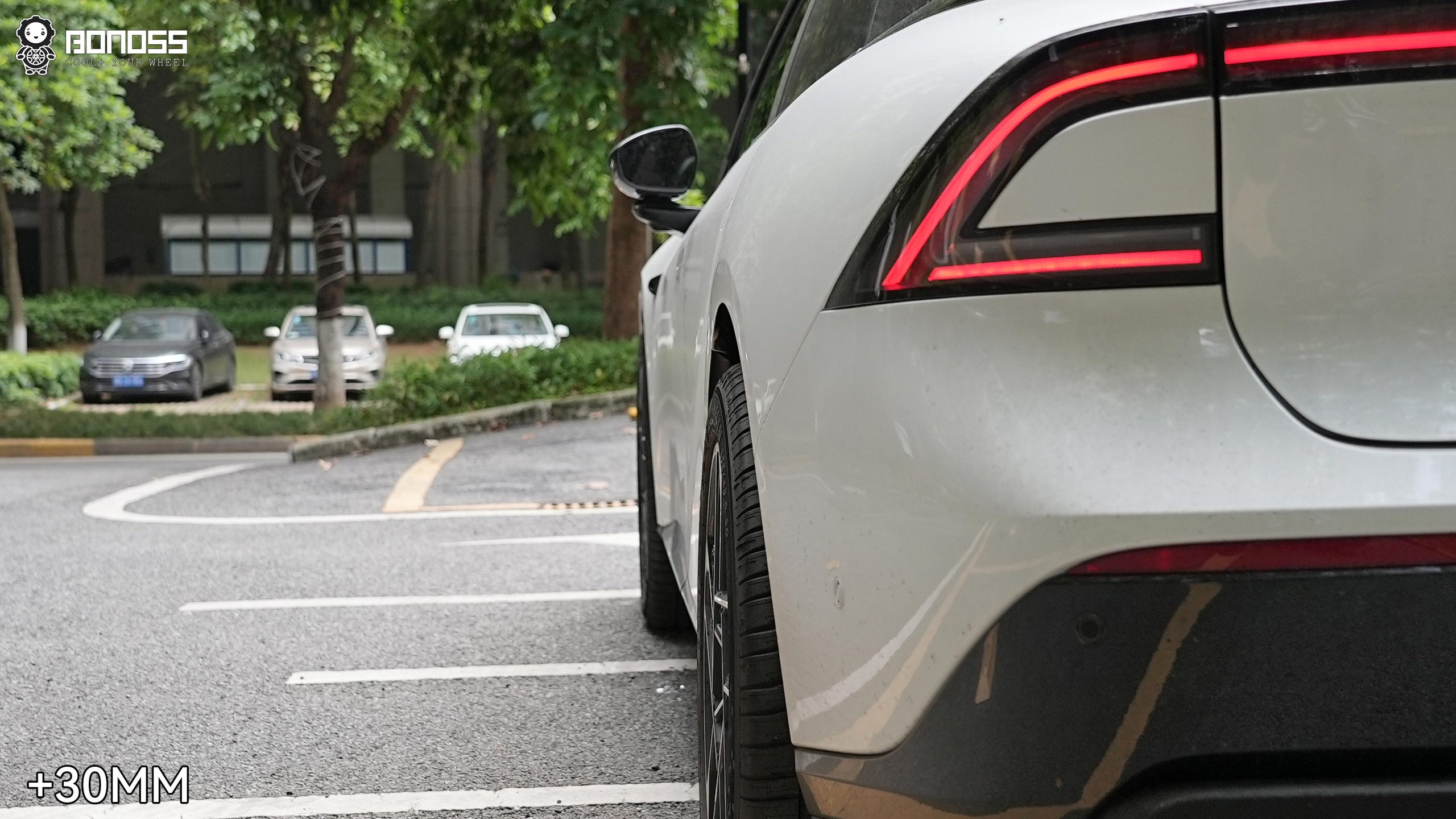 BONOSS Forged Active Cooling 2024 XPeng P7+ Wheel Spacers Photos 25mm Front 30mm Rear (5)