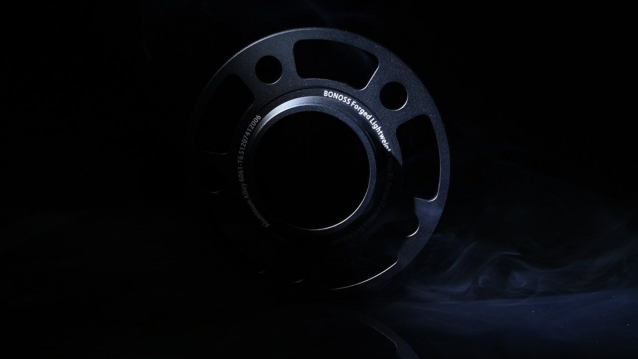 BONOSS-forged-active-cooling-wheel-spacers-Porsche Cayenne-by-rongyan.1