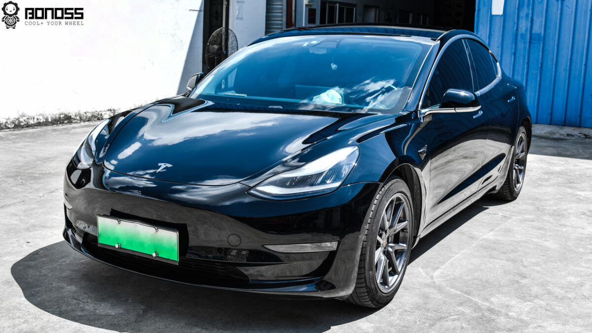 BONOSS Active Cooling Tesla Model 3 Wheel Spacers 25mm Before