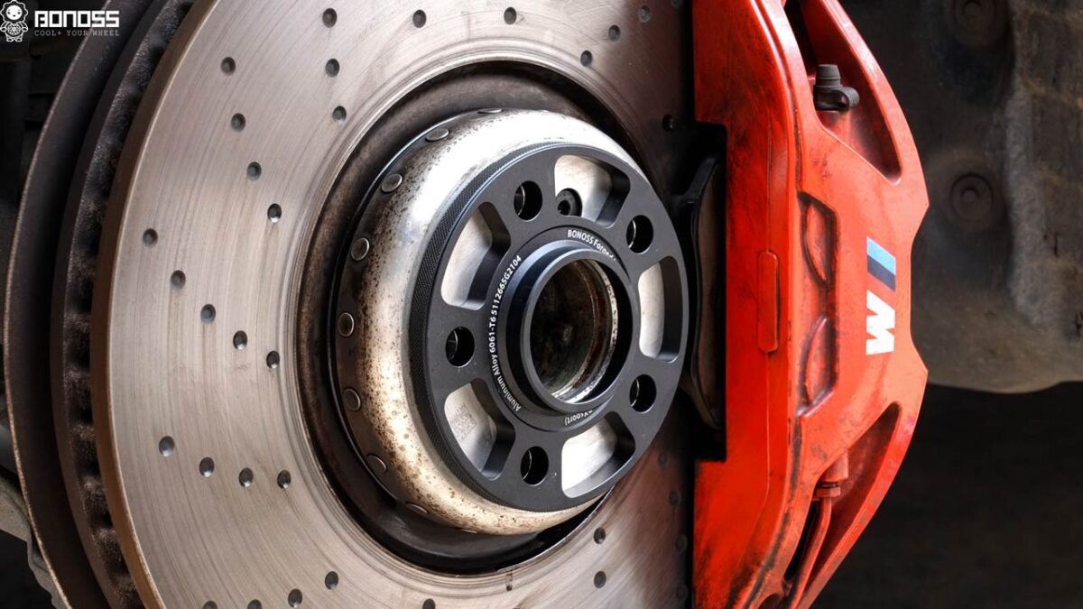 BONOSS Lightweight Plus BMW Wheel Spacers Before and After 5 Series G30 BONOSS