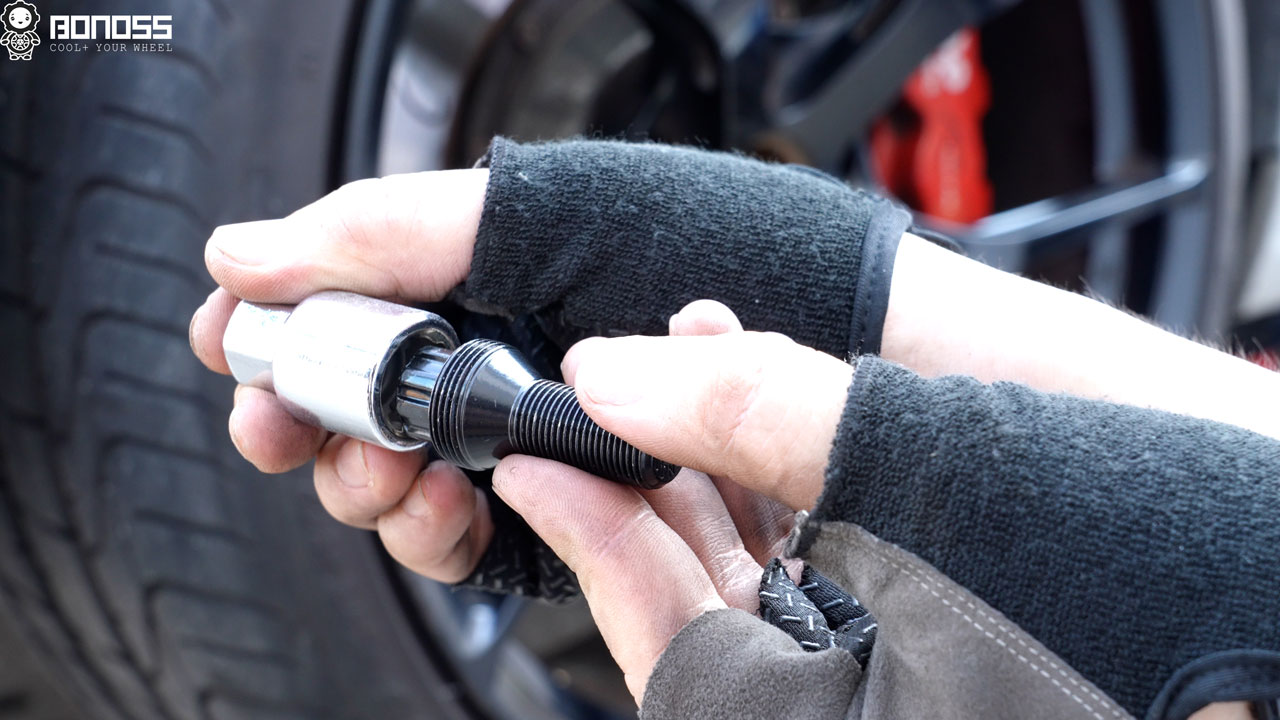 How to install BONOSS Shell Type Wheel Lock Bolt Kit Longer Wheel Bolts Lug Bolts (5)