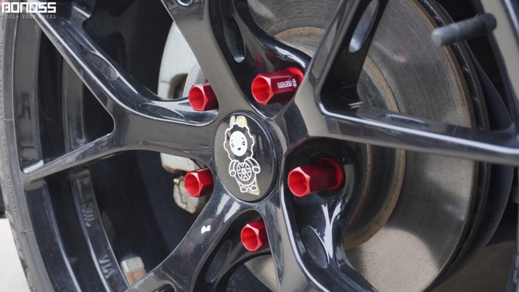 What 2022 Tesla Model 3 Lug Nuts Do I Need?