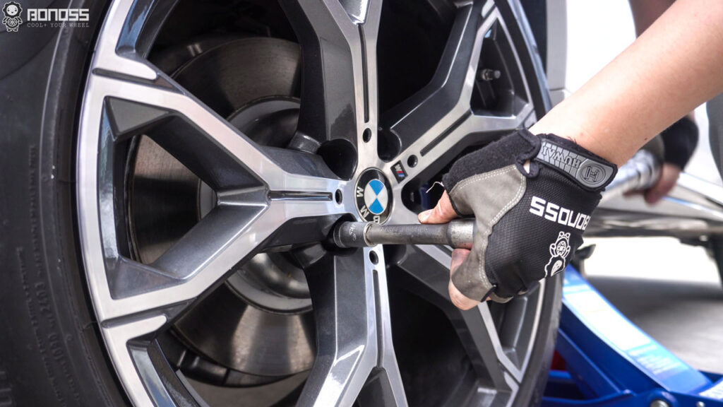 How to Properly Torque 2022 BMW iX Lug Bolts?
