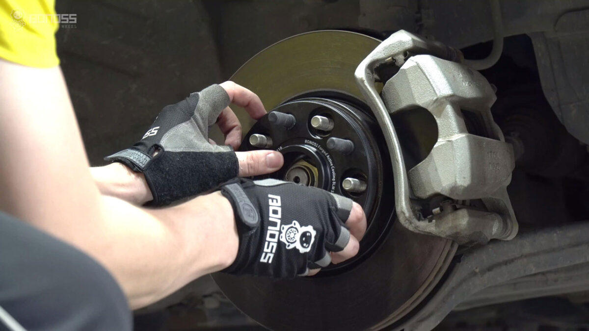 Do Wheel Spacers Reduce Gas Mileage?