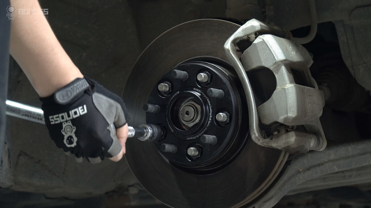 Do Wheel Spacers Reduce Gas Mileage?