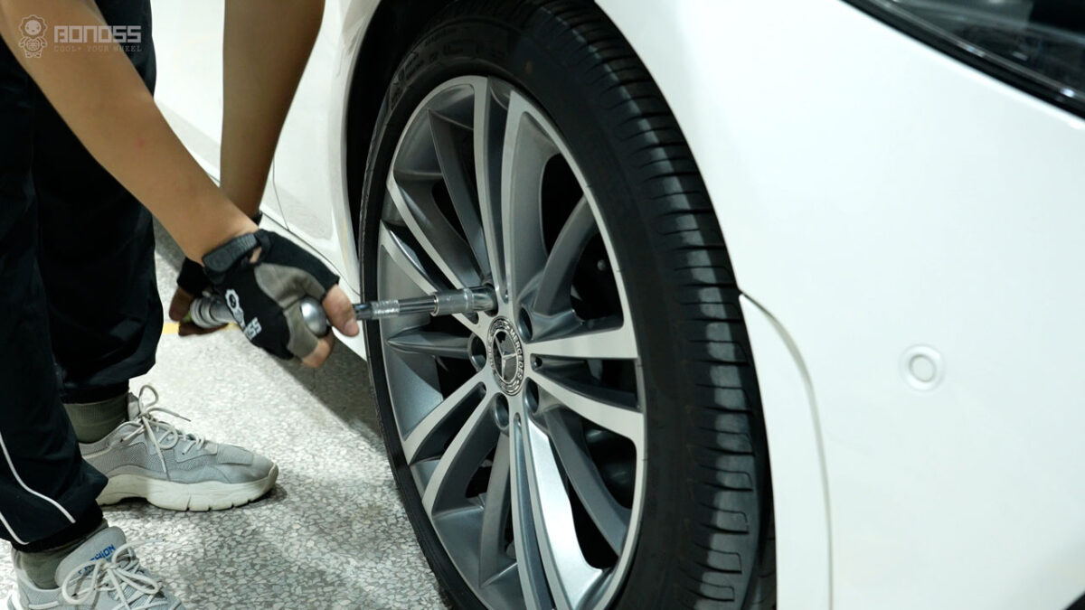 How Often Should Mercedes W204 Wheel Spacers Be Torqued?