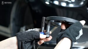How to Install BONOSS Wheel Spacers on Mercedes-Benz E300-xu (6)