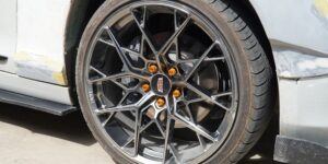 Can 2014-2018 Cadillac CTS Lug Nuts Fall Off-xu (1)