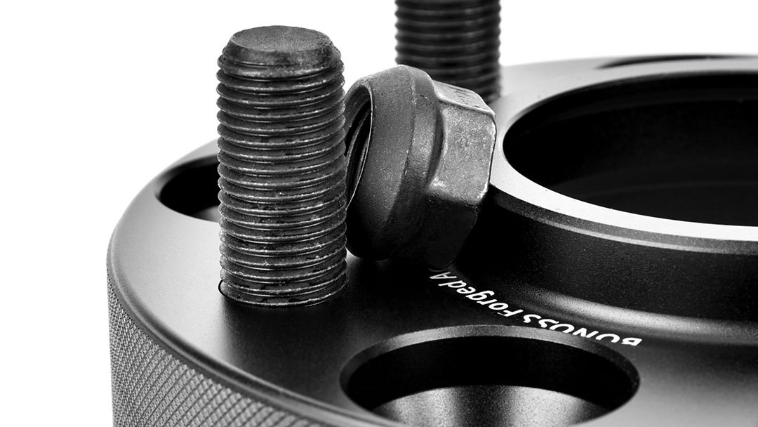 Are 2023 Land Rover Discovery 5 Wheel Spacers Good to 4x4?