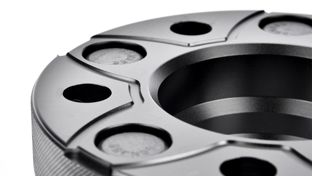 Are 2023 Land Rover Discovery 5 Wheel Spacers Good to 4x4?