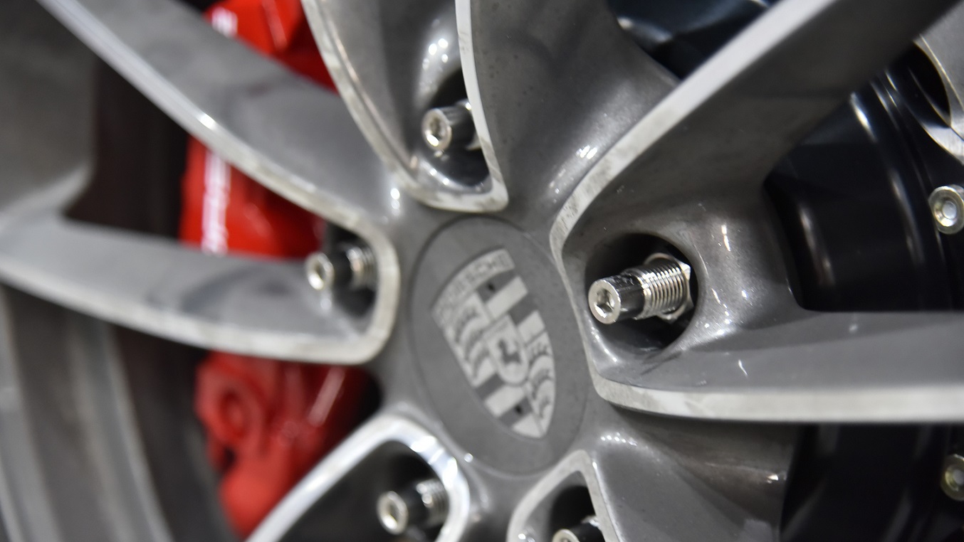 What Is Absolute Torque of 2023 Porsche 911 Wheel Stud Conversion to Keep Safe-xu (1)