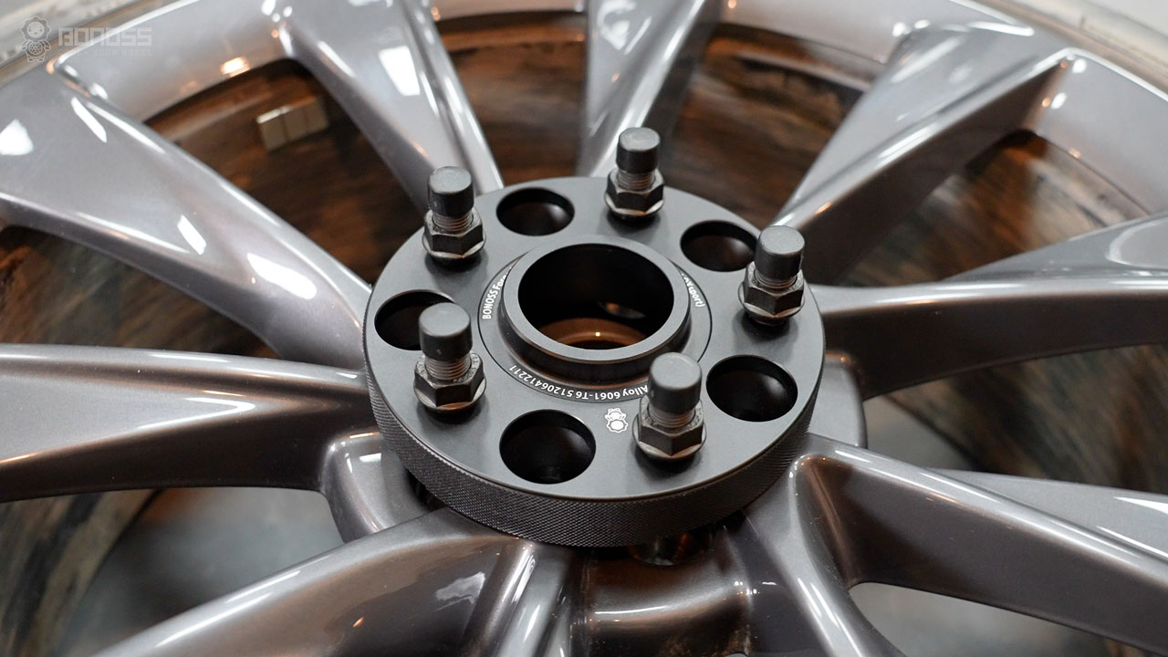 What Kind of Tesla Model S Plaid Wheel Spacers Are Best BONOSS Forged Hub-centirc Safe Precise Spacers Good or Bad CHZ (1)