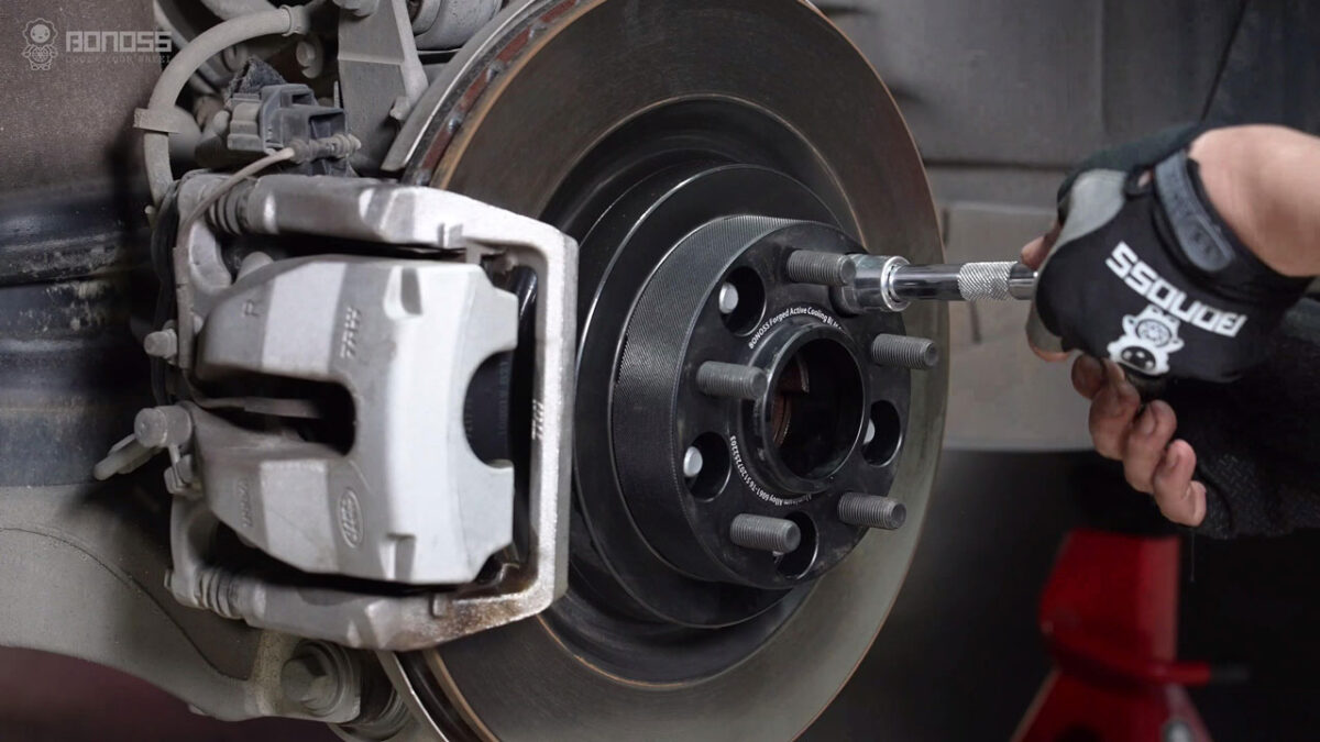 Can 2023 Kia K5 Wheel Spacers Cause Shaking?