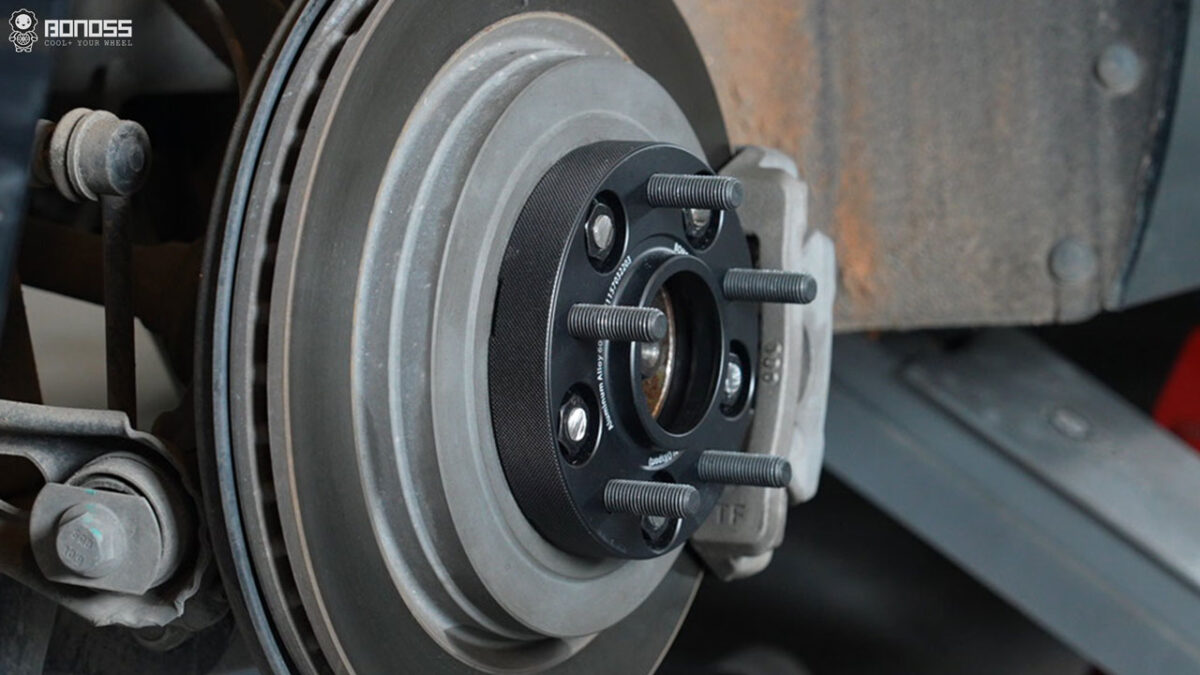 Are Jeep Gladiator Wheel Spacers Safe on Lifted Trucks?