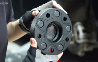 Can 2023 Kia Stinger Wheel Spacers Vibrate At High Speed BONOSS Forged Active Cooling 5x114.3 Spacers Before and After CHZ (1)