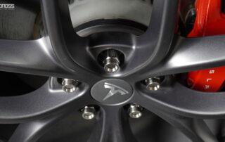 Are Aftermarket 2024 Tesla Model S Lug Nuts Safe to Use BONOSS Forged Titanium M14x1.5 Wheel Nuts CHZ