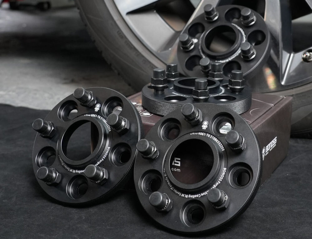 2023 Hyundai Santa Cruz wheel spacers are they safe offroad?