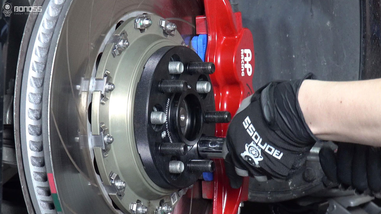 How Thick 2024 Infiniti Q60 Wheel Spacers Are Good BONOSS Forged Active Cooling 5x114.3 Wheel Spacers Before and After CHZ (2)
