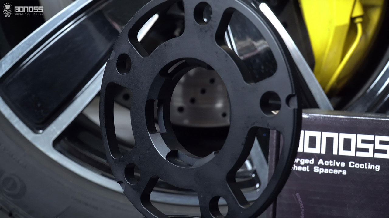BONOSS Forged Lightweight Plus 2023-2024 Porsche Cayenne Wheel Spacers Front 10mm Only Before and After Pictures CHZ (21)