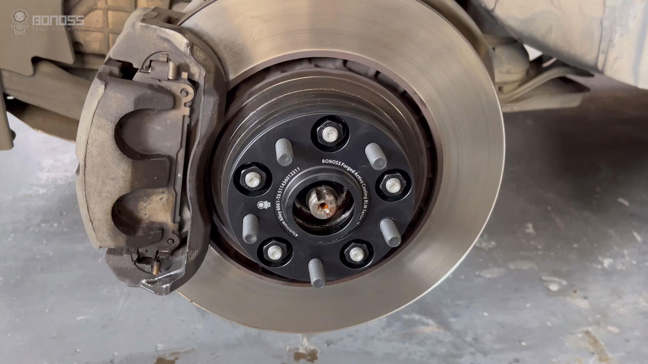 BONOSS Forged Active Cooling 2015 Toyota Highlander Wheel Spacers Best Size Front 15mm Rear 20mm Before and After Flush Stance Pictures CHZ (2) BONOSS Forged Active Cooling 2015 Toyota Highlander Wheel Spacers Best Size Front 15mm Rear 20mm Before and After Flush Stance Pictures CHZ (2)