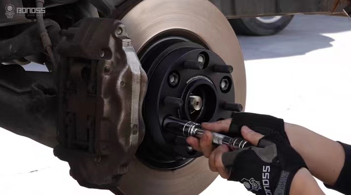Is it Safe to Use 2024 Nissan Titan Wheel Spacers on Wheels?