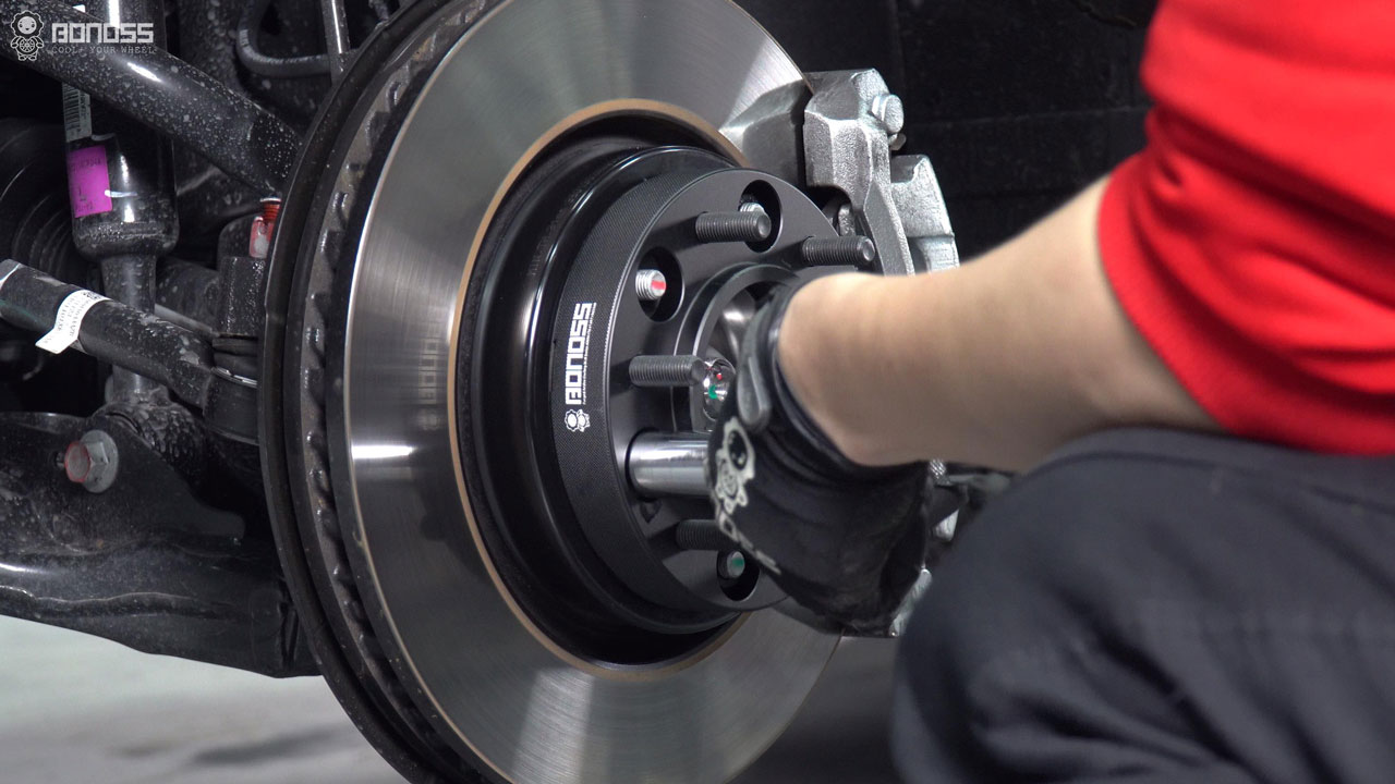 Are 2024 GMC Yukon Wheel Spacers Safe for 4WD BONOSS Forged Active Cooling Hubcentric 6x139.7 Spacers Before and After CHZ (1)