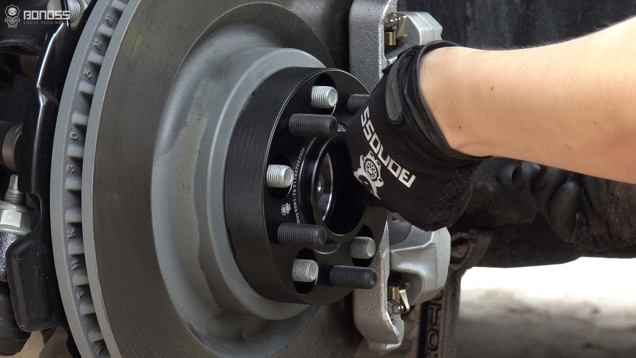 What is Bolt Pattern on 2023 Ford Bronco Sport Spacer?