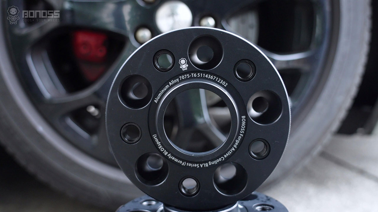 What Bolt Pattern is a Maserati GranTurismo Spacer?