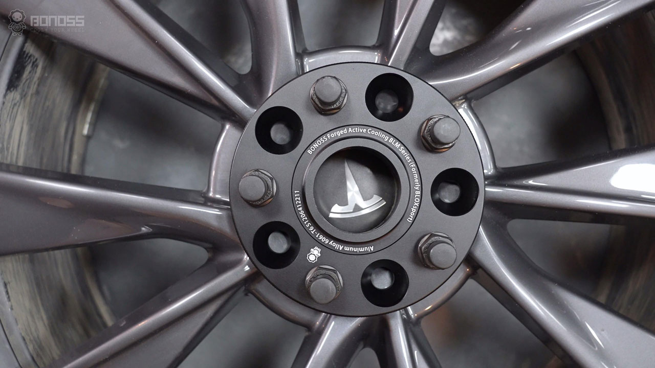 What Size Are 2025 Tesla Model S Wheel Spacers BONOSS Forged Active Cooling Aluminum Hubcentric Spacers Before and After CHZ (2)