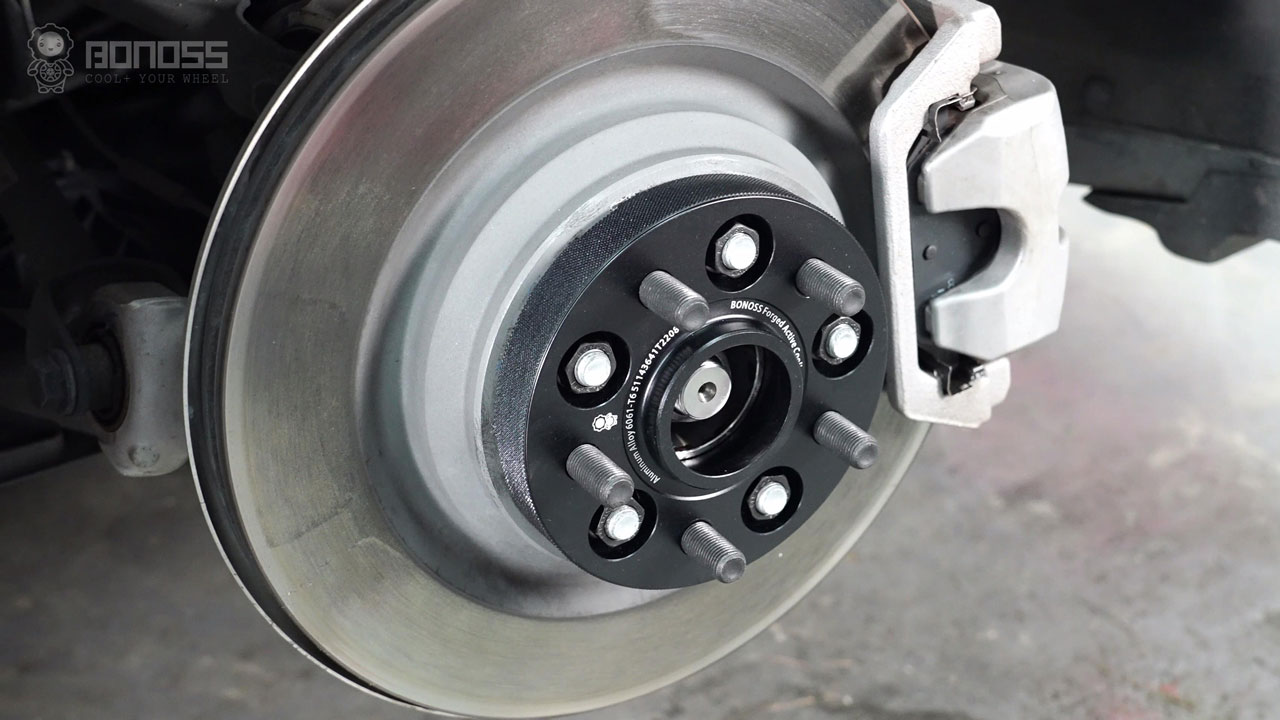 What Offset Are Stock Honda Civic Type-R FL5 Wheel Spacers BONOSS Forged Active Cooling Honda 5x120 Spacers Pros and Cons CHZ (1)