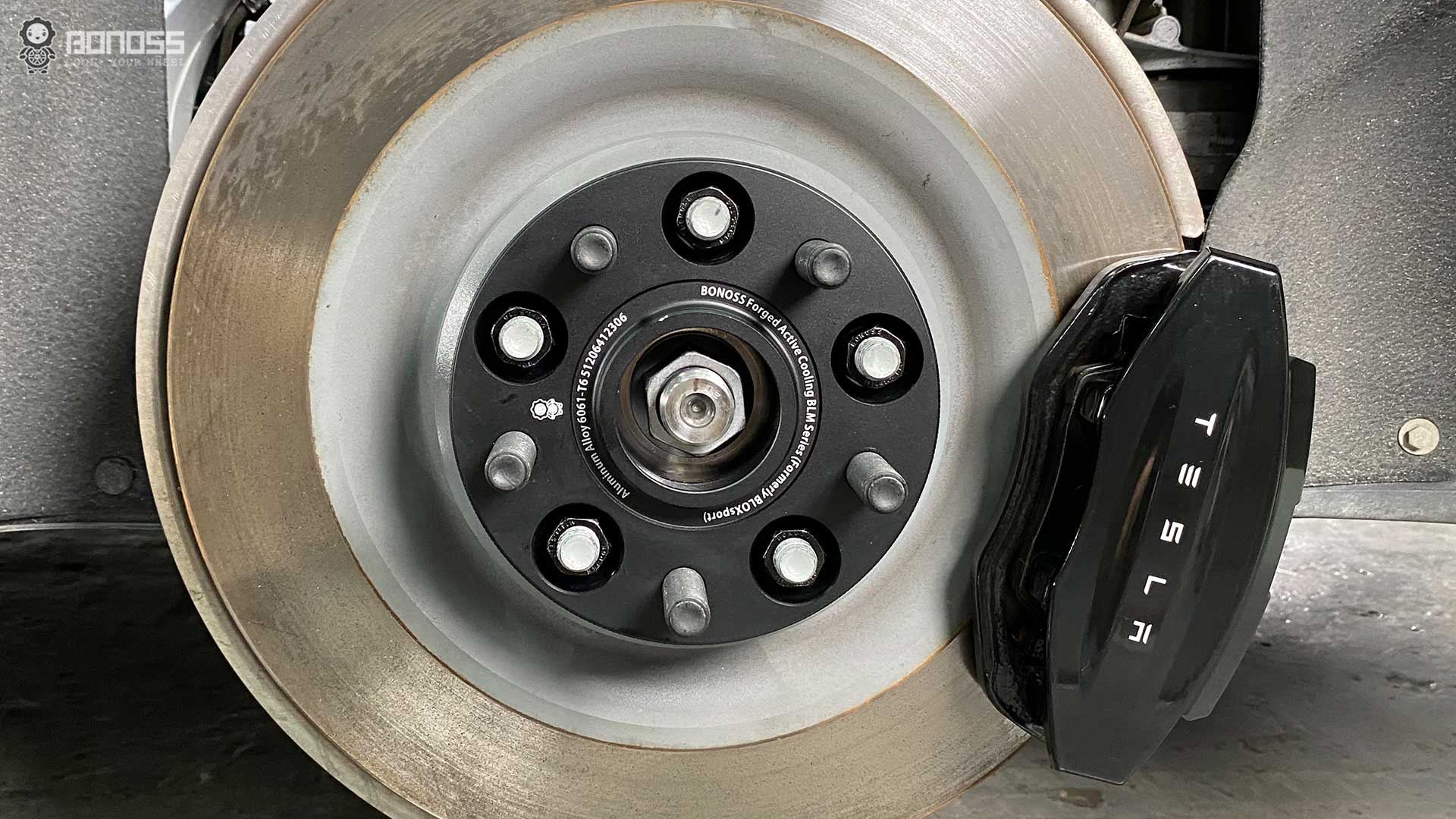 Best Tesla Model X Wheel Spacers Safe Sizes & Pro Tips BONOSS Forged Active Cooling Adapters Hubcentric Spacers Pros Before and After Example CHZ (2)