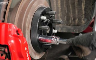 Best Tesla Model S Spacers Guide 3 Pro Installation Secrets BONOSS Forged Active Cooling Adapters Hubcentric Spacers Pros Before and After Example CHZ (2)