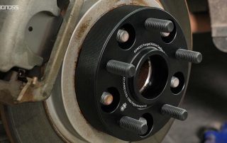 Best Wrangler JL Wheel Spacers Offset Torque Guide BONOSS Forged Active Cooling Adapters Hubcentric Spacers Pros Before and After Example CHZ (2)