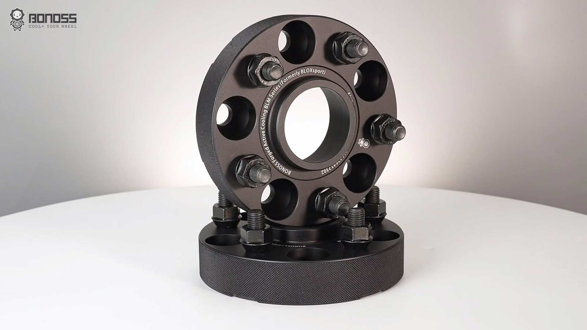 Land Rover Wheel Spacers for Off-roading 2025 Top Brands BONOSS Forged Active Cooling Adapters Hubcentric Spacers Pros Before and After Example CHZ (1)