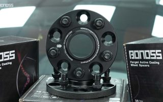The Safe Wrangler JL Wheel Spacers Guide Fitment Tips BONOSS Forged Active Cooling Adapters Hubcentric Spacers Pros Before and After Example CHZ (3)