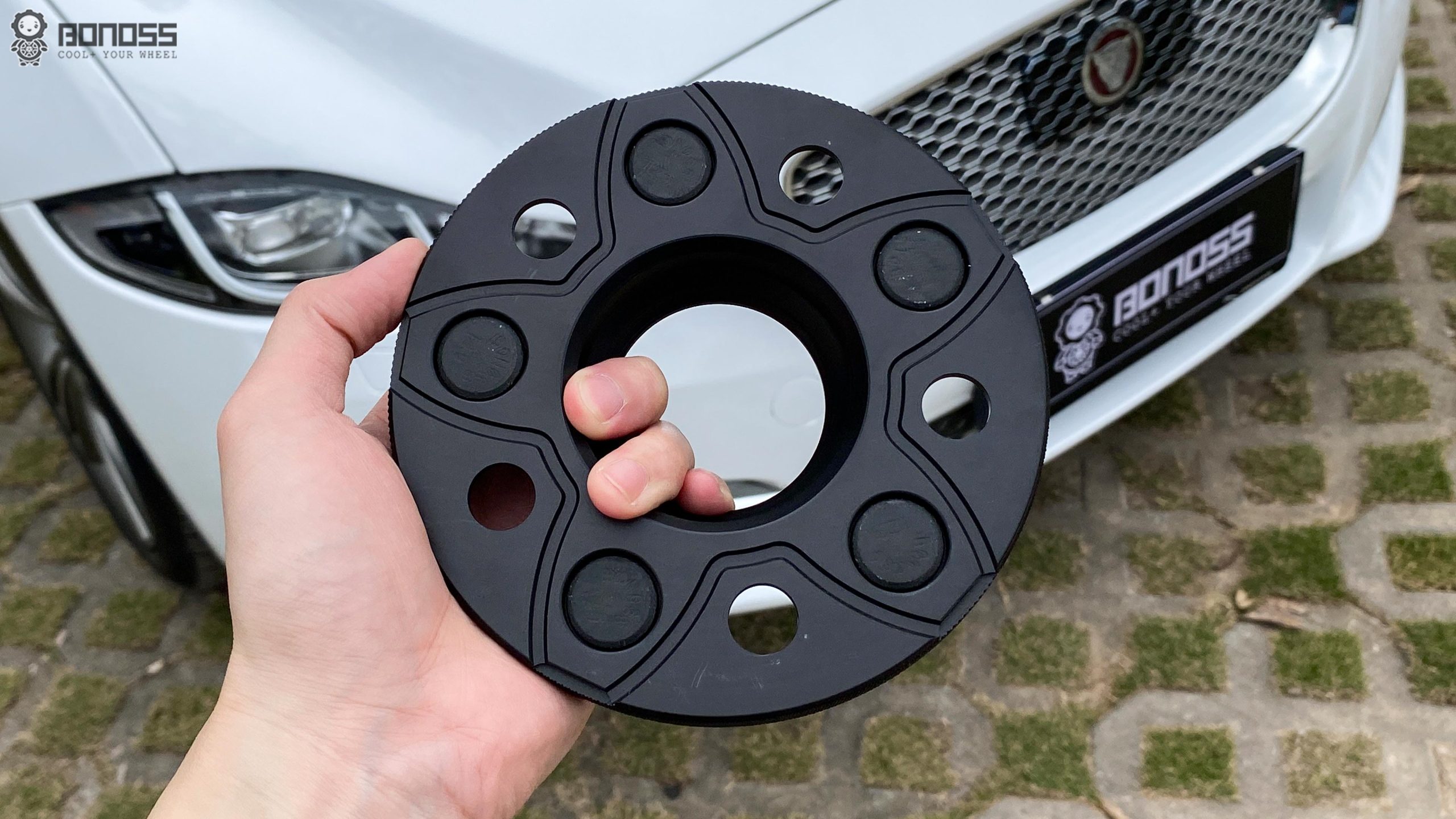 Jaguar F Type Wheel Spacers How to Choose the Right Sizes BONOSS Forged Active Cooling Adapters Hubcentric Spacers Pros Before and After Example CHZ (2)