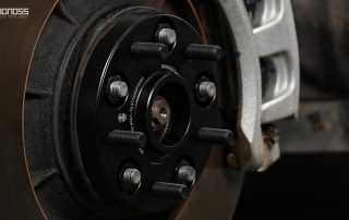 Ultimate 15mm Wheel Spacers Guide Pros, Cons & Safe Installation BONOSS Forged Active Cooling Adapters Hubcentric Spacers Pros Before and After Example (1)