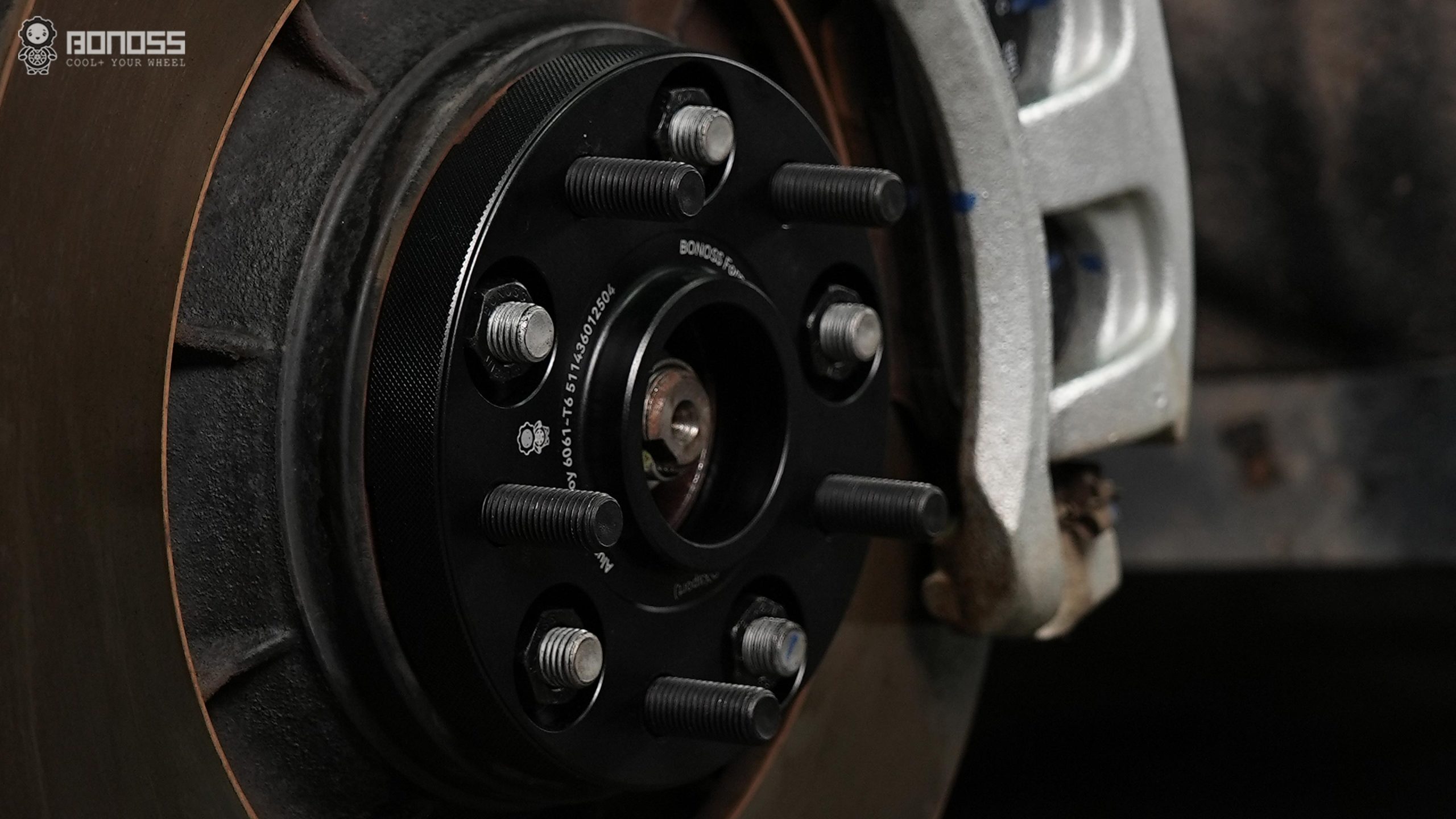 Ultimate 15mm Wheel Spacers Guide Pros, Cons & Safe Installation BONOSS Forged Active Cooling Adapters Hubcentric Spacers Pros Before and After Example (1)