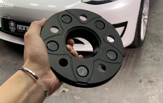 Ultimate Guide to Tesla Spacers 7 Pro Tips You Need BONOSS Forged Active Cooling Adapters Hubcentric Spacers Pros Before and After Example (3)