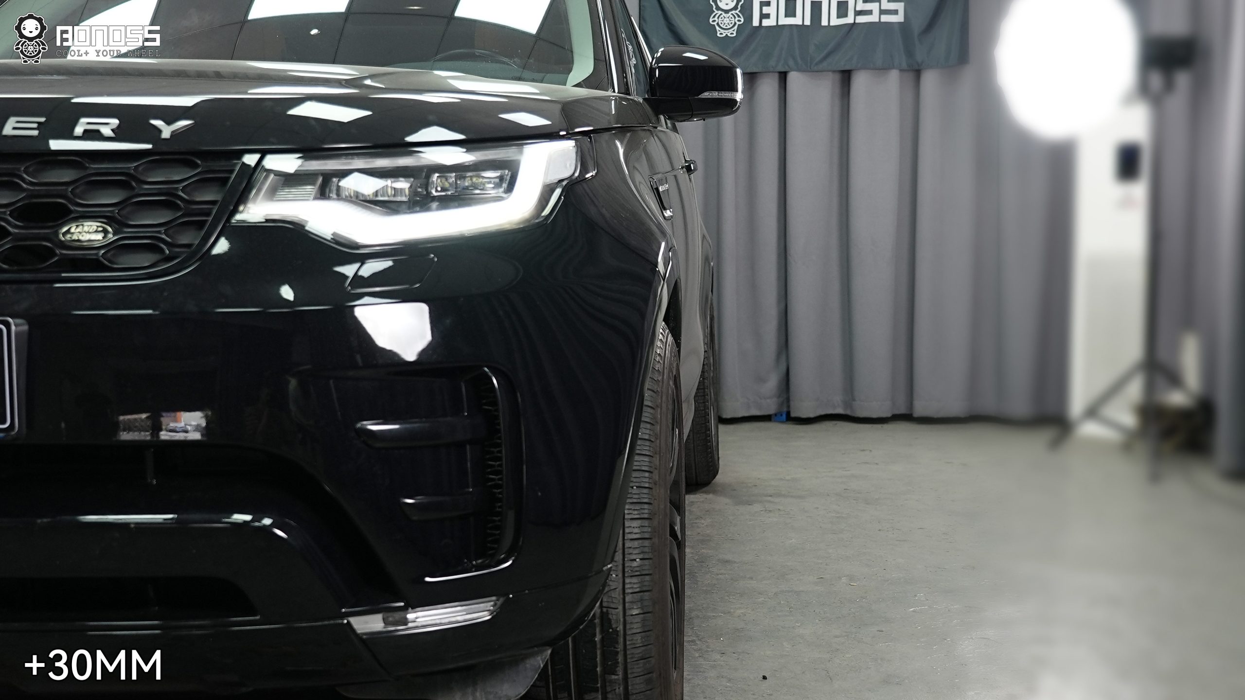 BONOSS Forged Active Cooling 2017 Land Rover Discovery 5 Wheel Spacers Front 30mm Rear 30mm Before and After (6)