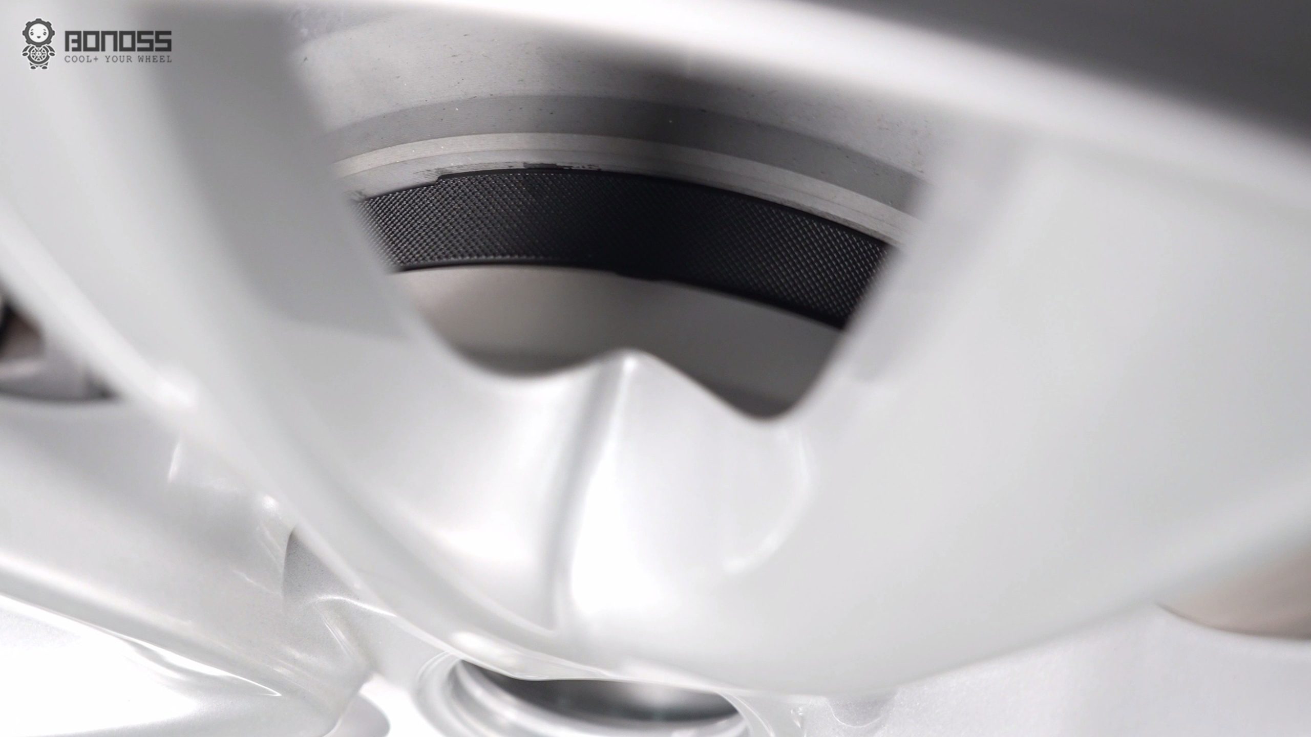 Best 25mm Wheel Spacers 5x114 3 Hub-Centric vs. Lug-Centric BONOSS Forged Active Cooling Adapters Hubcentric Spacers Pros Before and After Example (2)