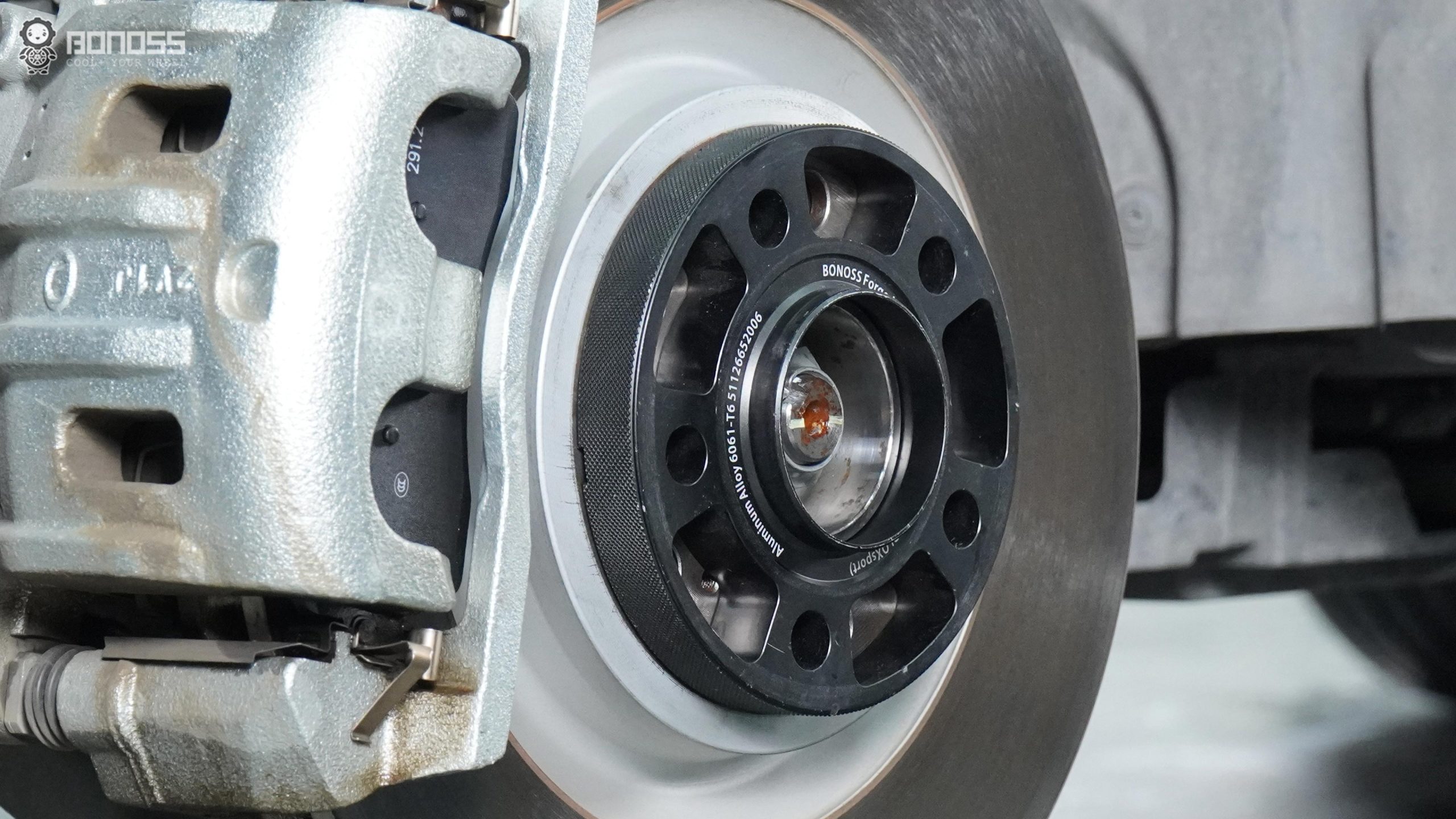 Best Cayenne Wheel Spacers Size Guide Find the Perfect Fitment BONOSS Forged Lightweight Plus Adapters Hubcentric Spacers Before and After (2)