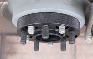 Best Explorer ST Wheel Spacers Explained Bolt-on vs. Slip-on BONOSS Forged Active Cooling Adapters Hubcentric Spacers Pros Before and After Example (3)