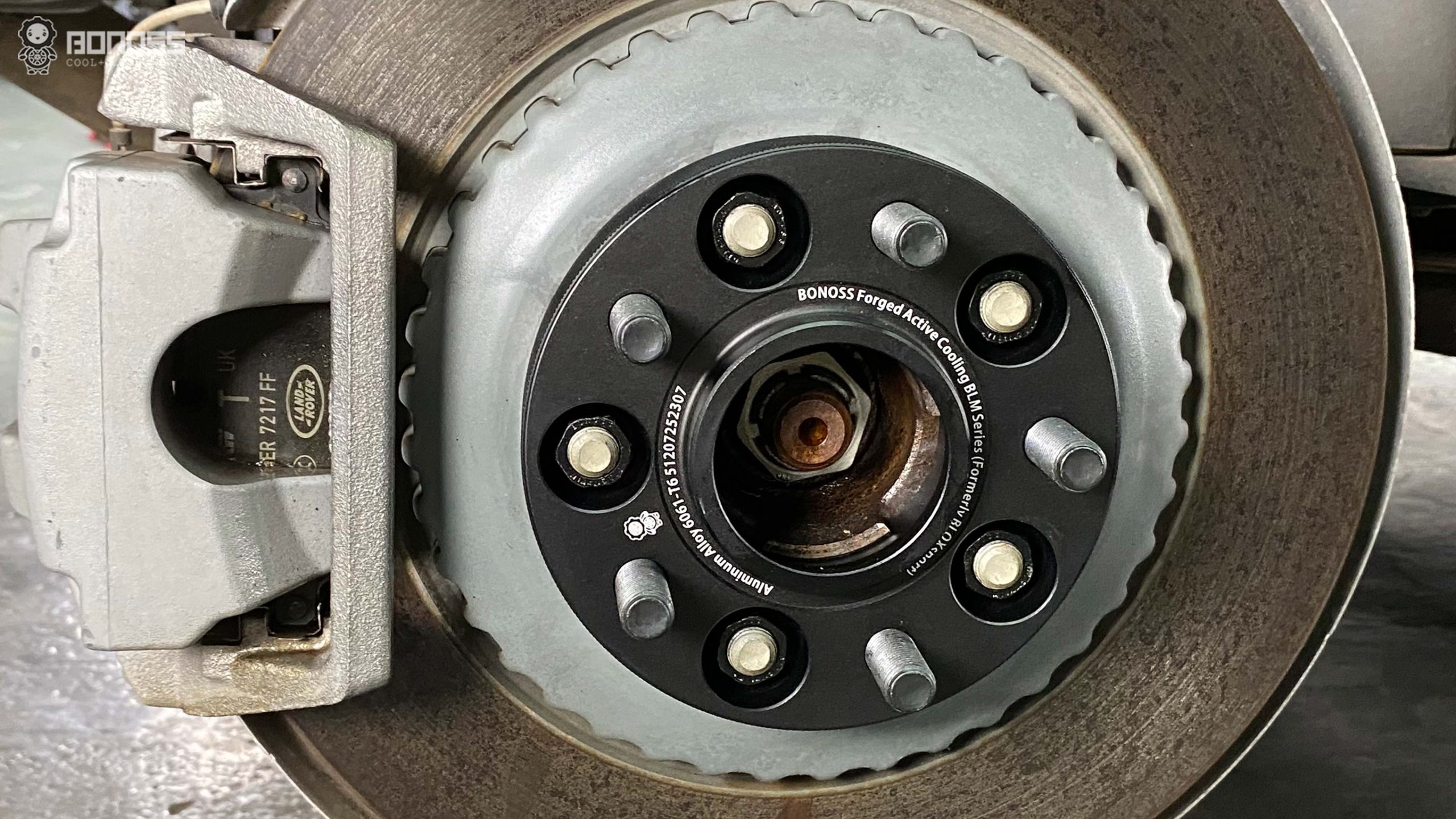 Choosing Land Rover Defender Wheel Spacers Why Brand Matters BONOSS Forged Active Cooling Adapters Hubcentric Spacers Pros Before and After Example (3)