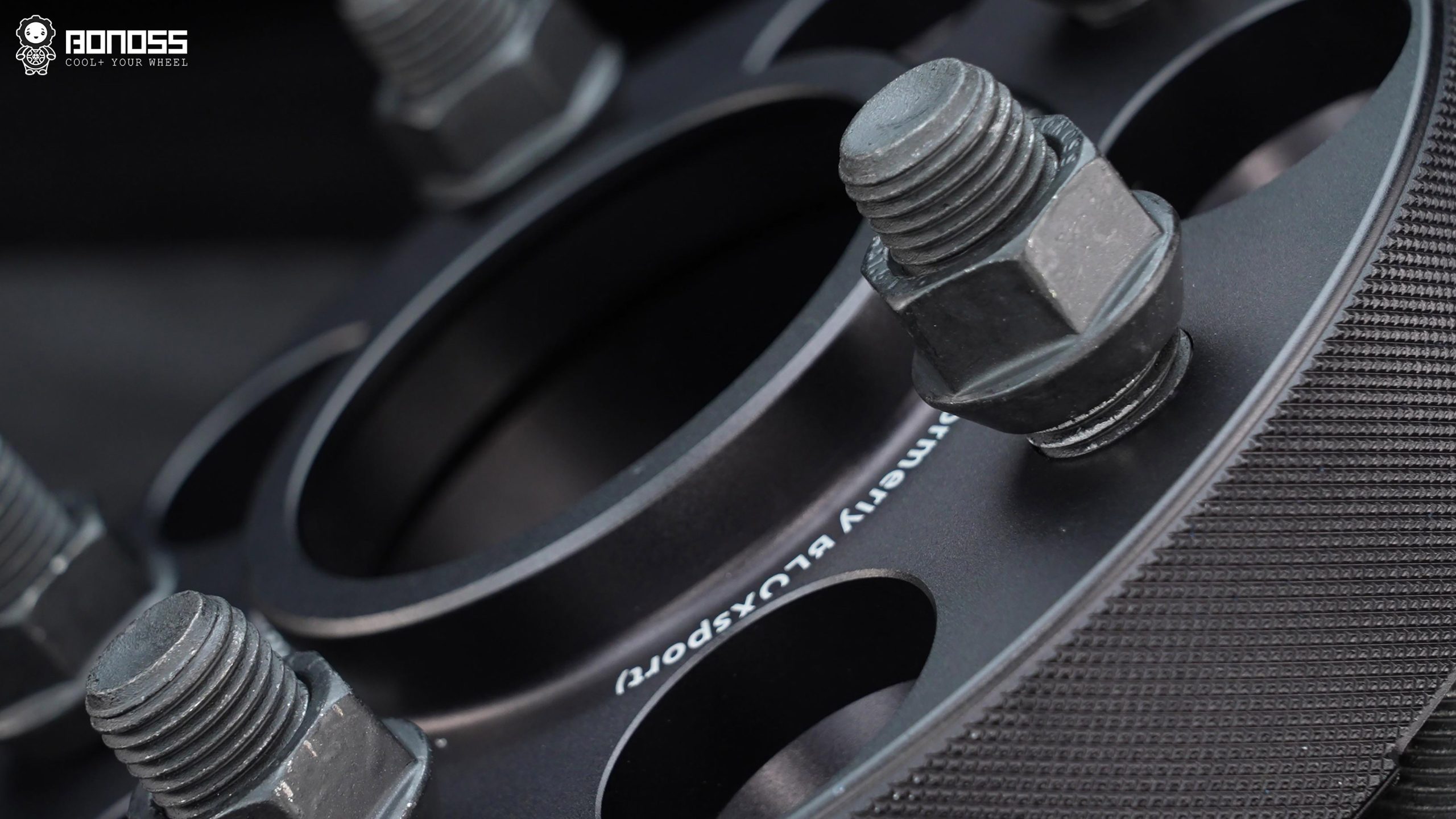 Do Land Rover Defender Wheel Spacers Rust A Durability Guide BONOSS Forged Active Cooling Adapters Hubcentric Spacers Pros Before and After Example (3)