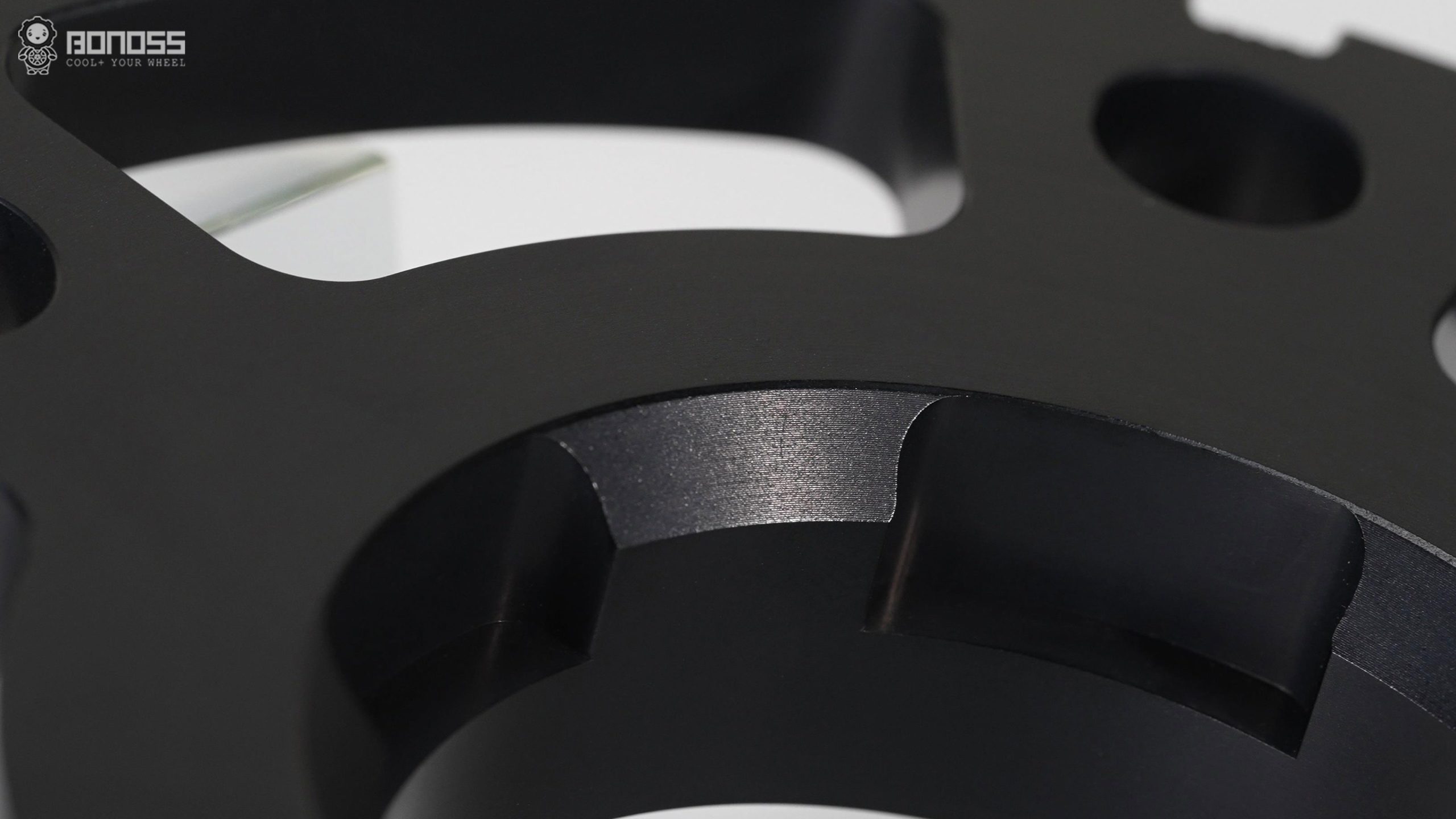 Porsche Cayenne Wheel Spacers 2026 Buyer's Guide Top Picks BONOSS Forged Lightweight Plus Adapters Hubcentric Spacers Before and After (3)